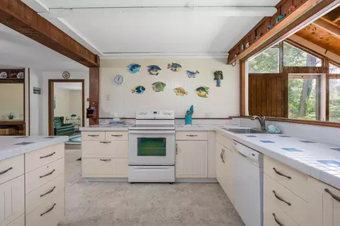 Kitchen - 16 Nutmeg Ln, Eastham, MA 02642 photo 4 of 4