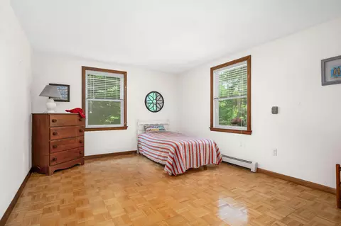 Bedroom - 16 Nutmeg Ln, Eastham, MA 02642 photo 3 of 7