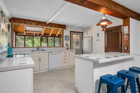 Kitchen - 16 Nutmeg Ln, Eastham, MA 02642 photo 2 of 4