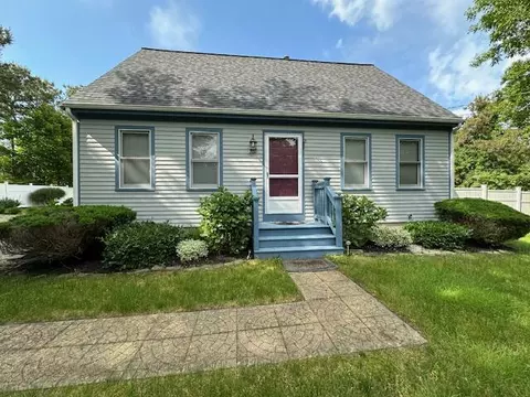 709 Old Barnstable Rd, Mashpee, MA 02649 photo 1