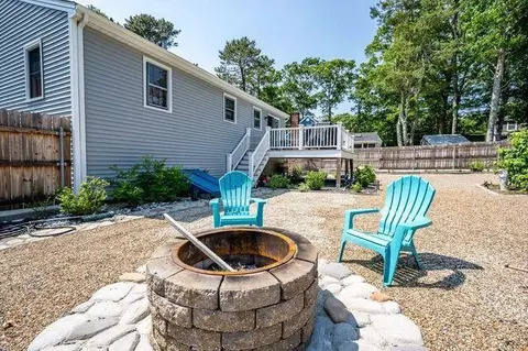 Exterior - 106 Old Great Neck Rd, Mashpee, MA 02649 photo 4 of 7