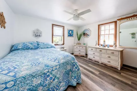 Bedroom - 106 Old Great Neck Rd, Mashpee, MA 02649 photo 1 of 2