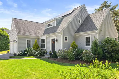 48 Meadowbrook Rd, Mashpee, MA 02649 photo 1