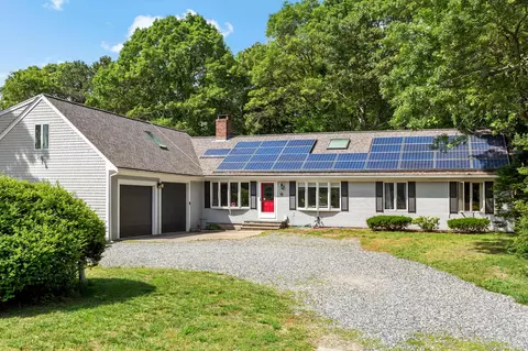 25 Helmsman Dr, Centerville, MA 02632 photo 2