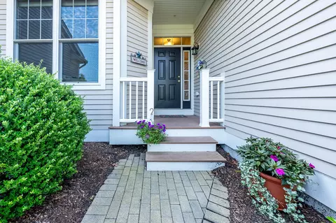 38 Grey Hawk Dr, Mashpee, MA 02649 photo 1