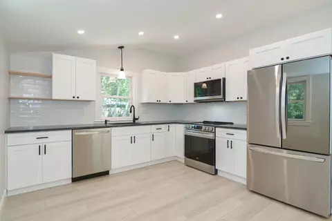 47 Forest Dr, Mashpee, MA 02649 photo 8