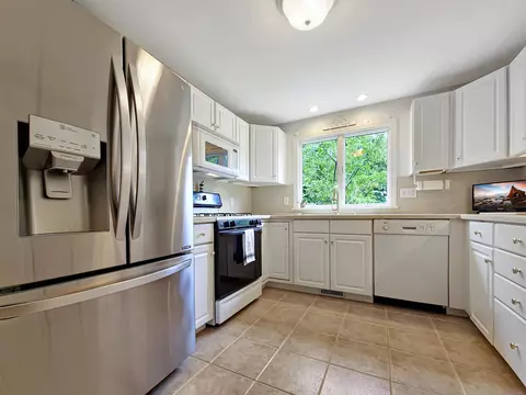 10 Upland Cir, Mashpee, MA 02649 photo 11