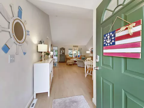 10 Upland Cir, Mashpee, MA 02649 photo 4