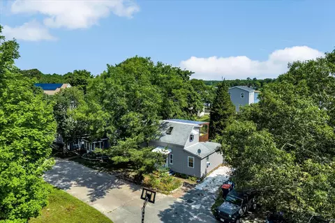 17 Crescent Pl, Onset, MA 02558 photo 3