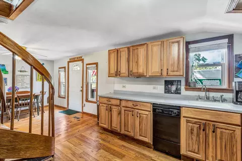 17 Crescent Pl, Onset, MA 02558 photo 13