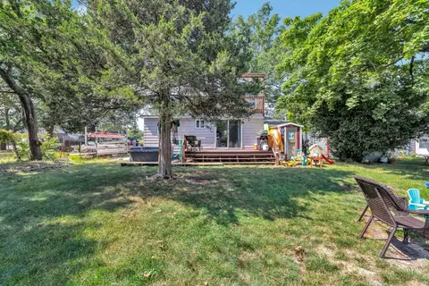 17 Crescent Pl, Onset, MA 02558 photo 9