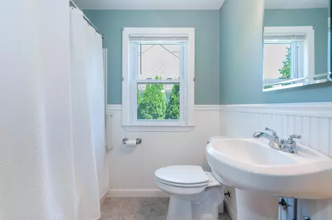 Bath - 27 Over Jordan Rd, Wareham, MA 02571 photo 1 of 1