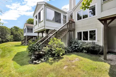 9 Chippers Ln, Mashpee, MA 02649 photo 4