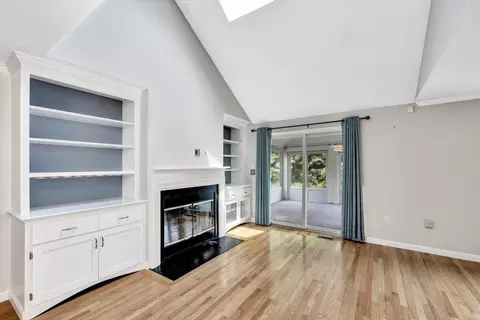 9 Chippers Ln, Mashpee, MA 02649 photo 11