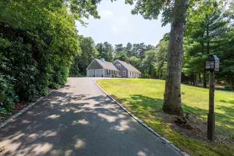 Exterior - 1081 River Rd, Marstons Mills, MA 02648 photo 1 of 8