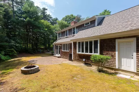Exterior - 1081 River Rd, Marstons Mills, MA 02648 photo 8 of 8