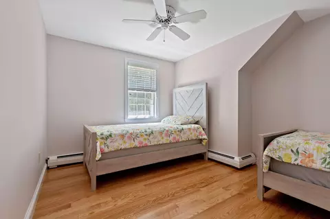 Bedroom - 1081 River Rd, Marstons Mills, MA 02648 photo 5 of 6