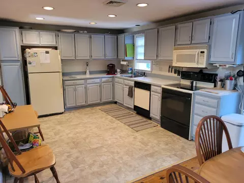 28 Compass Dr, Mashpee, MA 02649 photo 9