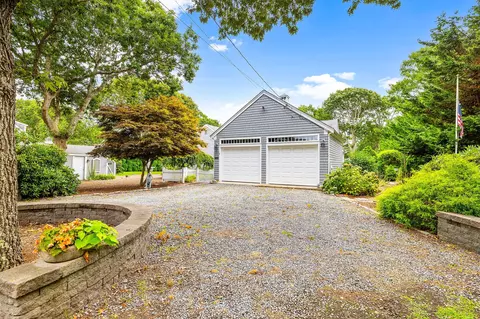 8 Seconsett Point Rd, Mashpee, MA 02649 photo 5