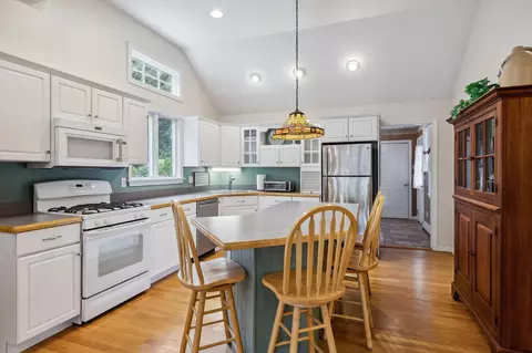 8 Seconsett Point Rd, Mashpee, MA 02649 photo 16