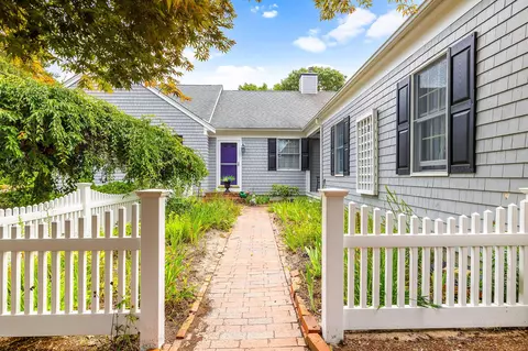 8 Seconsett Point Rd, Mashpee, MA 02649 photo 4
