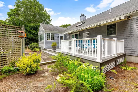 8 Seconsett Point Rd, Mashpee, MA 02649 photo 7