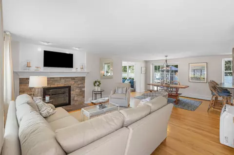 47 Bearse Rd, Mashpee, MA 02649 photo 5