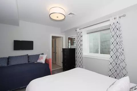 Bedroom - 43 Cobblestone Cir, Mashpee, MA 02649 photo 6 of 6
