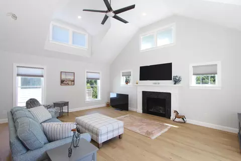 64 Cobblestone Cir, Mashpee, MA 02649 photo 11