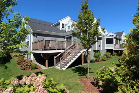 64 Cobblestone Cir, Mashpee, MA 02649 photo 5