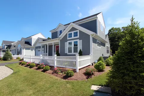 64 Cobblestone Cir, Mashpee, MA 02649 photo 3