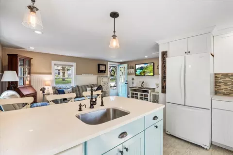 2 River Rd, Pocasset, MA 02559 photo 9