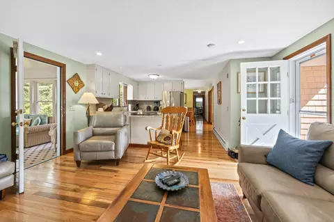 105 Thoreau Dr, Centerville, MA 02632 photo 5