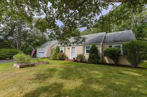 105 Thoreau Dr, Centerville, MA 02632 photo 26