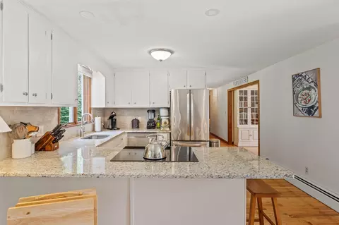 105 Thoreau Dr, Centerville, MA 02632 photo 11