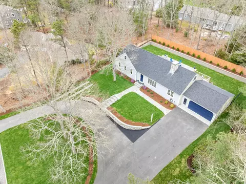 1351 Old Post Rd, Marstons Mills, MA 02648 photo 8