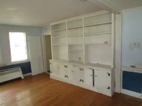 Living - 4073 Main St, Barnstable, MA 02630 photo 4 of 5
