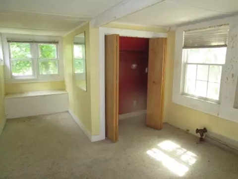 Bedroom - 4073 Main St, Barnstable, MA 02630 photo 2 of 3
