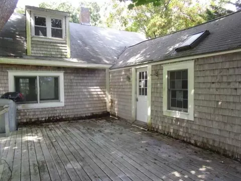Exterior - 4073 Main St, Barnstable, MA 02630 photo 3 of 5