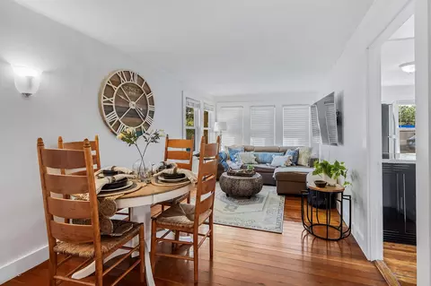 Dining - 283 Old Stage Rd, Centerville, MA 02632 photo 1 of 3