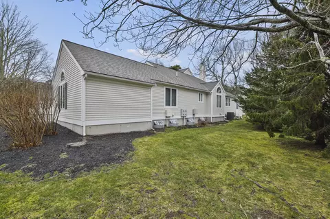 Exterior - 5 Executive Dr, Mashpee, MA 02649 photo 7 of 11