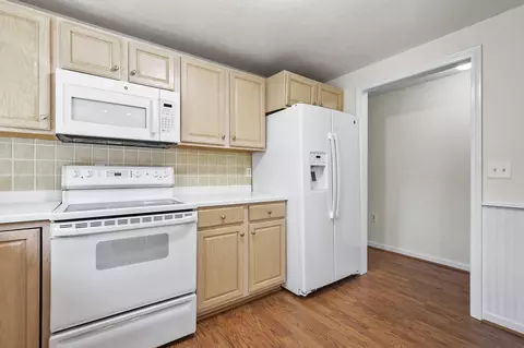Kitchen - 5 Executive Dr, Mashpee, MA 02649 photo 3 of 3