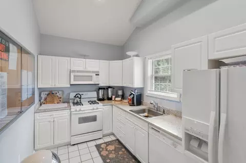 8 Gold Leaf Ln, Mashpee, MA 02649 photo 38