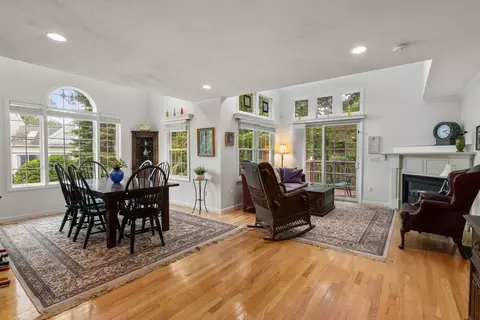 8 Gold Leaf Ln, Mashpee, MA 02649 photo 2