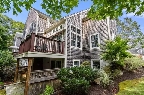 8 Gold Leaf Ln, Mashpee, MA 02649 photo 27