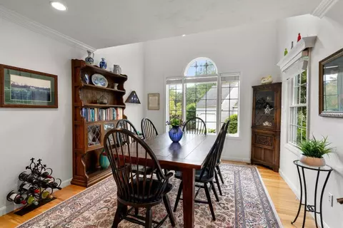 8 Gold Leaf Ln, Mashpee, MA 02649 photo 3