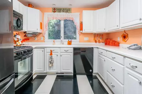 84 Pine Hill Blvd, Mashpee, MA 02649 photo 8