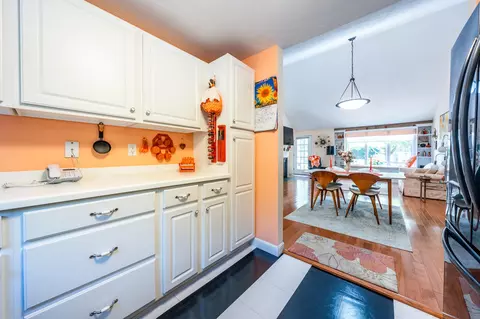 84 Pine Hill Blvd, Mashpee, MA 02649 photo 9