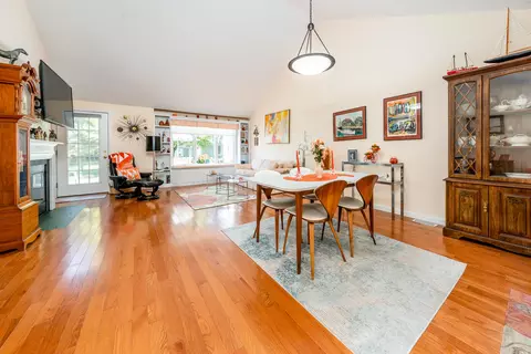84 Pine Hill Blvd, Mashpee, MA 02649 photo 4