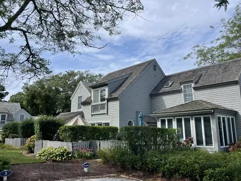 Exterior - 4 Colemans Way, Mashpee, MA 02649 photo 5 of 8